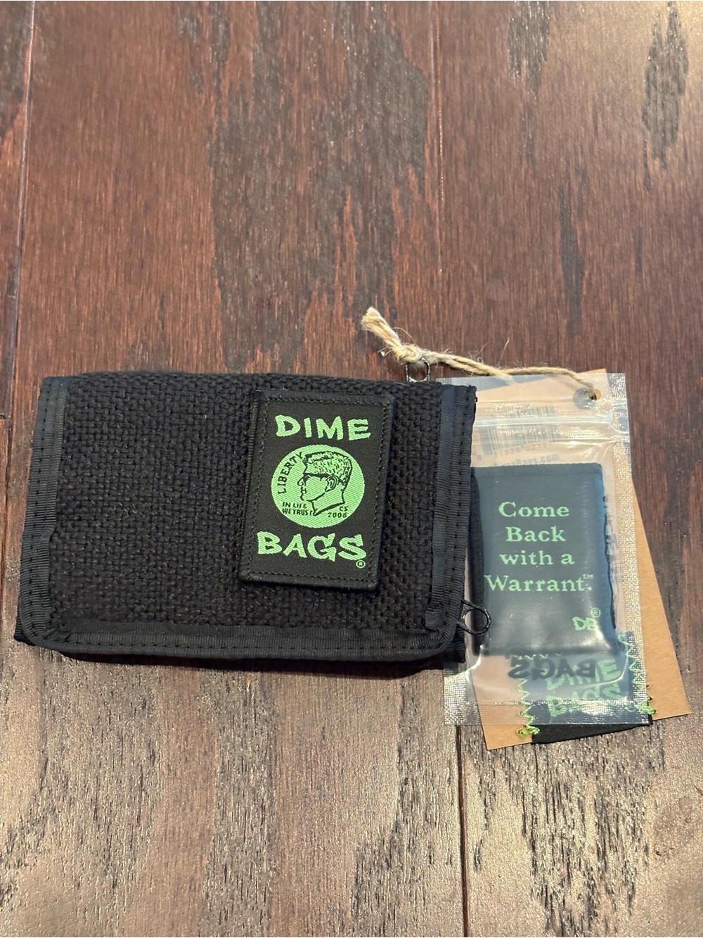 NWT Dime Bags Black Hempster Compact Tri-Fold Wallet Zipper Compartments & Patch